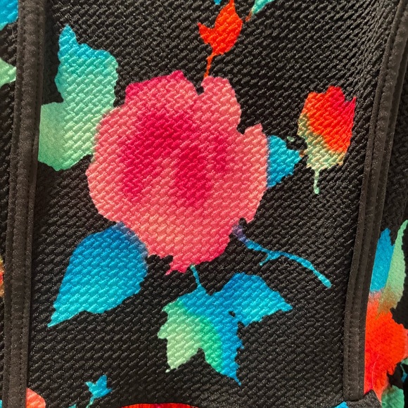 Vibrant Flower Dress - Picture 2 of 5